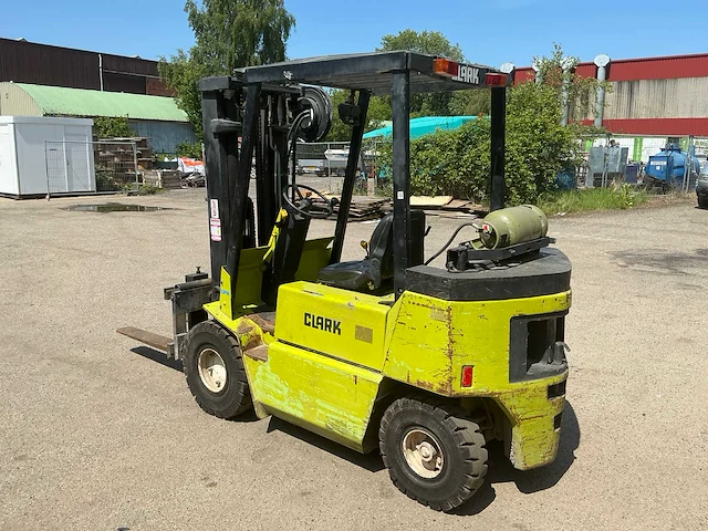 1993 clark gpm30h vorkheftruck - afbeelding 11 van  16