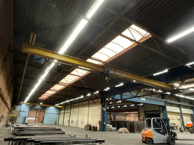 1993 demag enkelligger onderhang halkraan 3,2t - afbeelding 14 van  19