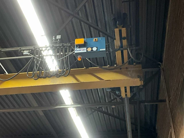 1993 demag enkelligger onderhang halkraan 3,2t - afbeelding 15 van  19