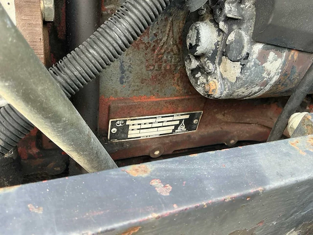 1993 deutz-fahr dx4.31 se vierwielaangedreven landbouwtractor - afbeelding 43 van  48
