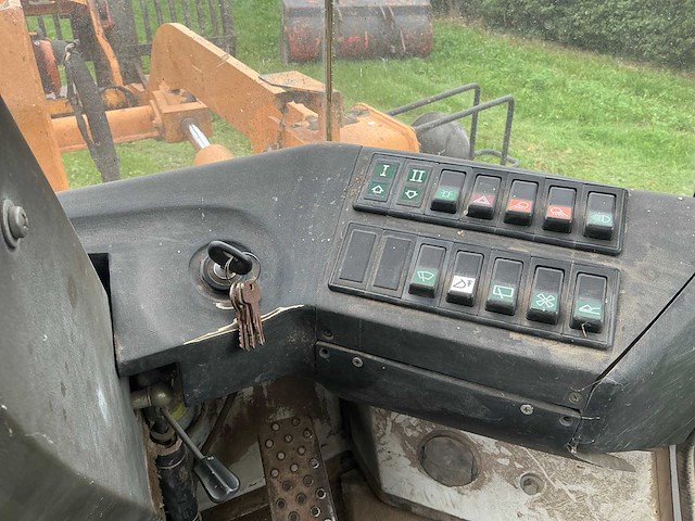 1993 liebherr l512 shovel - afbeelding 29 van  58