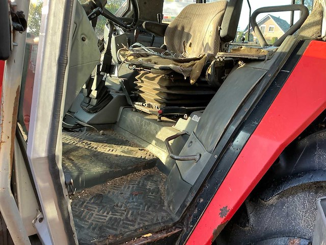 1993 massey ferguson 3085 vierwielaangedreven landbouwtractor met voorlader - afbeelding 13 van  32