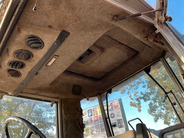 1993 massey ferguson 3085 vierwielaangedreven landbouwtractor met voorlader - afbeelding 15 van  32