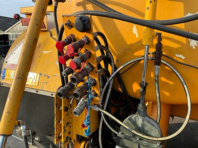 1993 veenhuis vmb 8000 mesttank - afbeelding 14 van  24