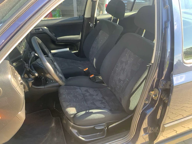 1993 volkswagen golf personenauto - afbeelding 28 van  40