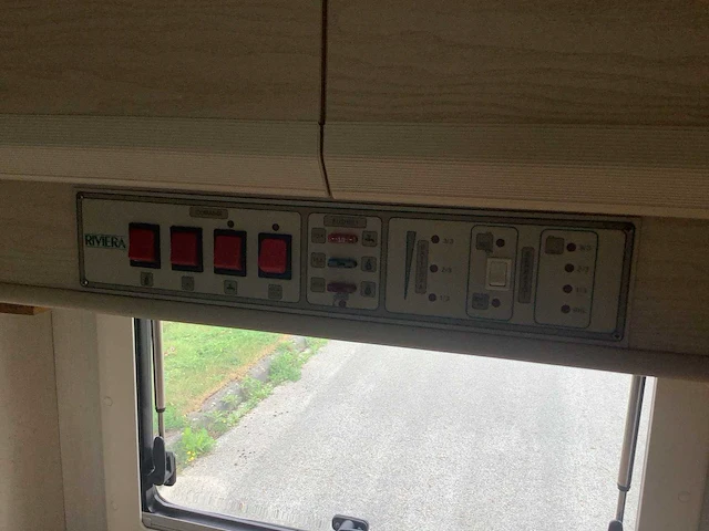 1994 - ford - riviera - camper/kampeerwagen - afbeelding 28 van  34