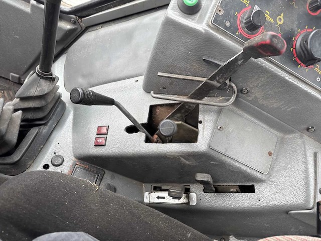 1994 - massey-ferguson - 3095 datatronic - vierwielaangedreven landbouwtractor - afbeelding 14 van  41