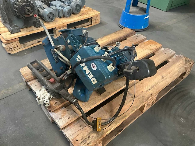 1994 demag kettingtakel - afbeelding 1 van  5