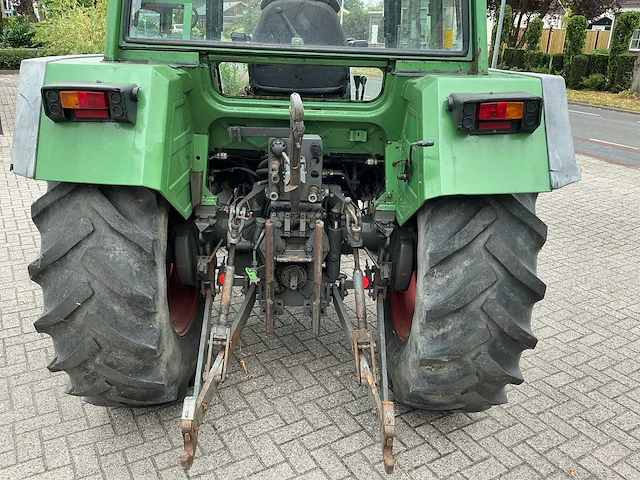 1994 fendt 304 lsa turbomatik vierwielaangedreven landbouwtractor - afbeelding 5 van  32