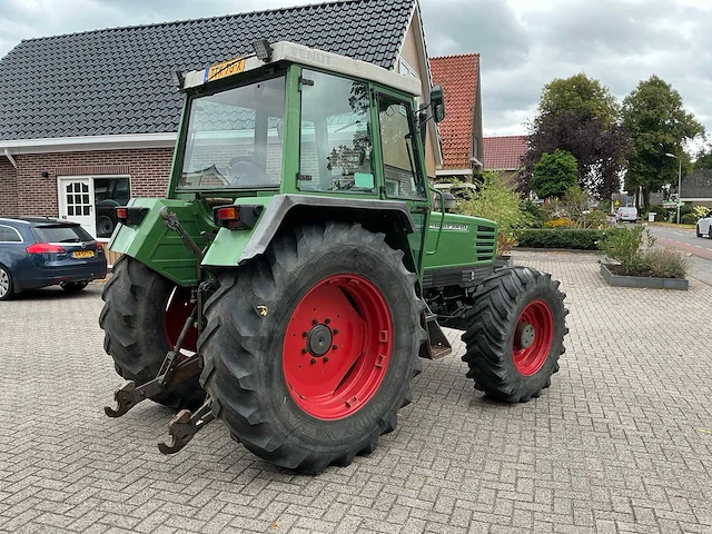 1994 fendt 304 lsa turbomatik vierwielaangedreven landbouwtractor - afbeelding 32 van  32