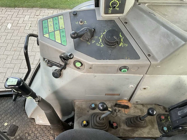 1994 fendt favorit 510c turboshift vierwielaangedreven landbouwtractor - afbeelding 17 van  32