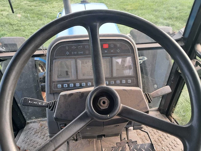1994 ford 7840 vierwielaangedreven landbouwtractor - afbeelding 2 van  16