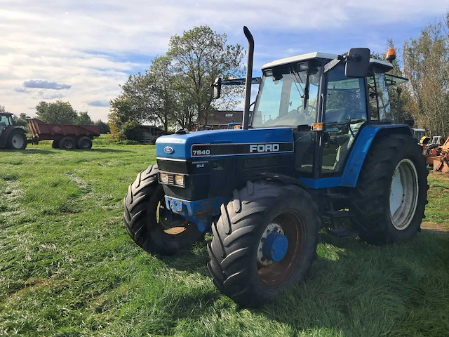 1994 ford 7840 vierwielaangedreven landbouwtractor - afbeelding 1 van  16