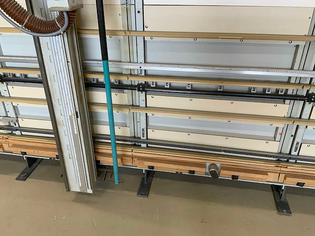 1994 holzher 1265 super cut formaatcirkelzaagmachine - afbeelding 21 van  28