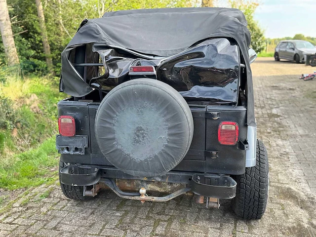 1994 jeep wrangler yj se personenauto - afbeelding 13 van  19