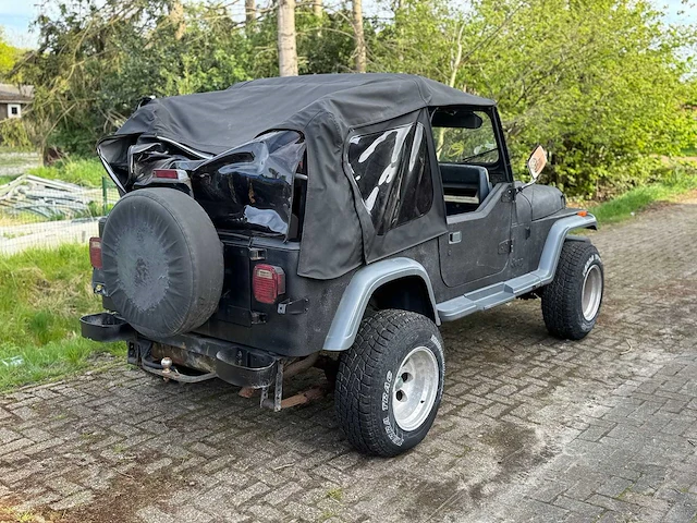 1994 jeep wrangler yj se personenauto - afbeelding 14 van  19