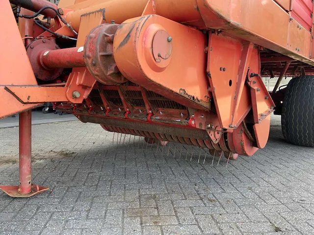 1994 kverneland 465 opraapwagen - afbeelding 3 van  31