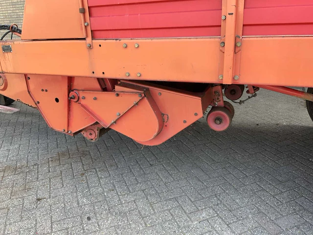 1994 kverneland 465 opraapwagen - afbeelding 29 van  31
