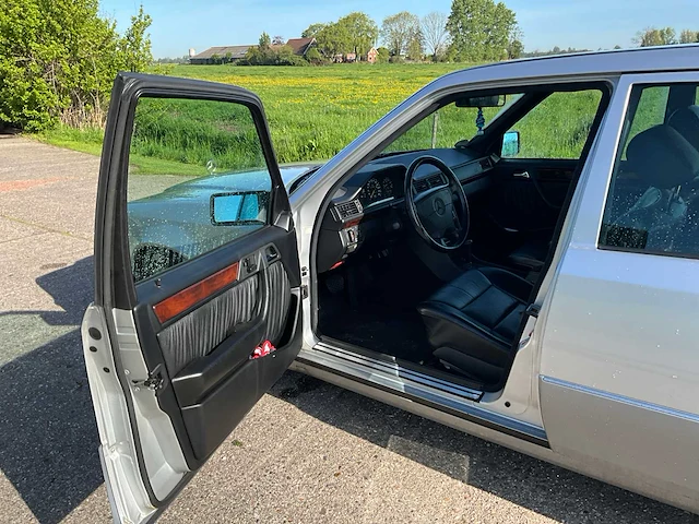 1994 mercedes-benz e-klasse e 320 oldtimer - afbeelding 15 van  43