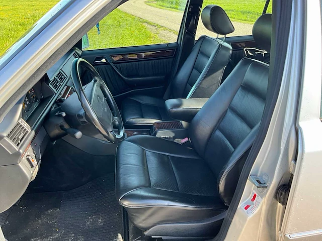 1994 mercedes-benz e-klasse e 320 oldtimer - afbeelding 17 van  43