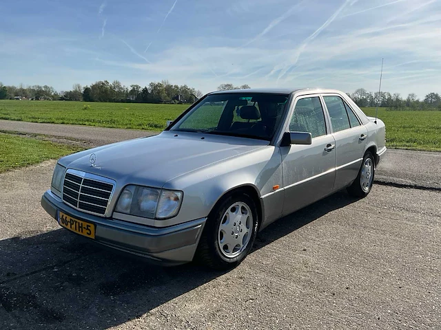 1994 mercedes-benz e-klasse e 320 oldtimer - afbeelding 12 van  43