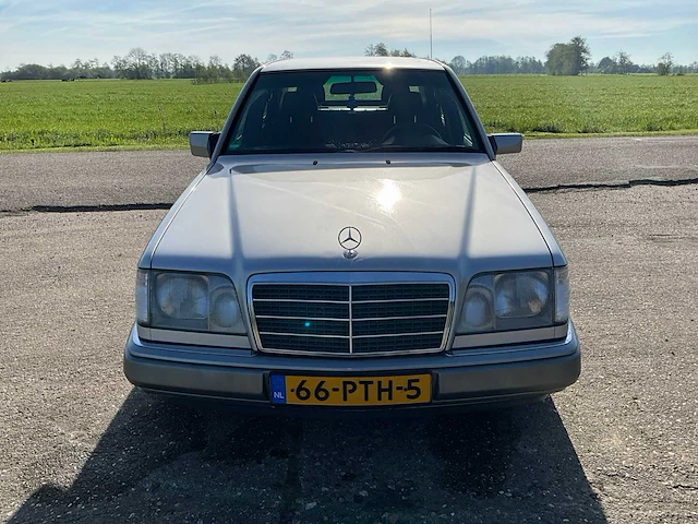 1994 mercedes-benz e-klasse e 320 oldtimer - afbeelding 23 van  43