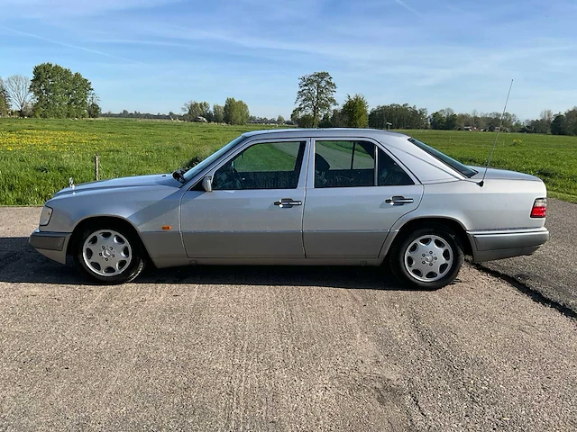 1994 mercedes-benz e-klasse e 320 oldtimer - afbeelding 39 van  43