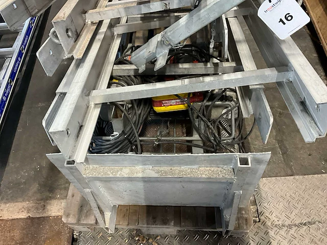1994 poly-lift 200l ladderlift - afbeelding 6 van  9