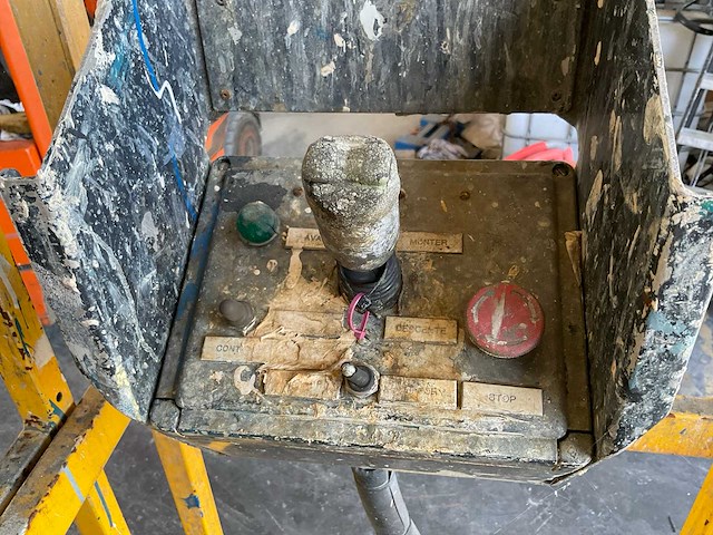 1994 upright 65000-001 hoogwerker - afbeelding 2 van  13