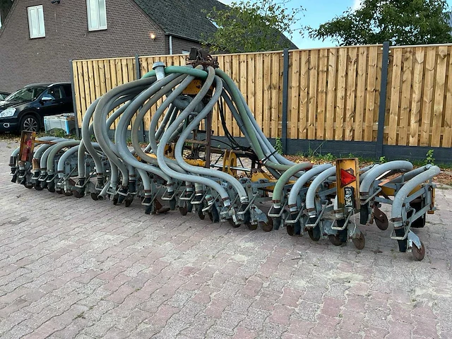 1994 veenhuis vmz 552 akker- en graslandbemester - afbeelding 1 van  15
