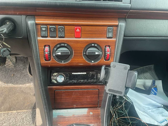 1995 - mercedes-benz - e-klasse combi - 220 - personenauto - afbeelding 2 van  11