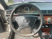 1995 - mercedes-benz - e-klasse combi - 220 - personenauto - afbeelding 10 van  11