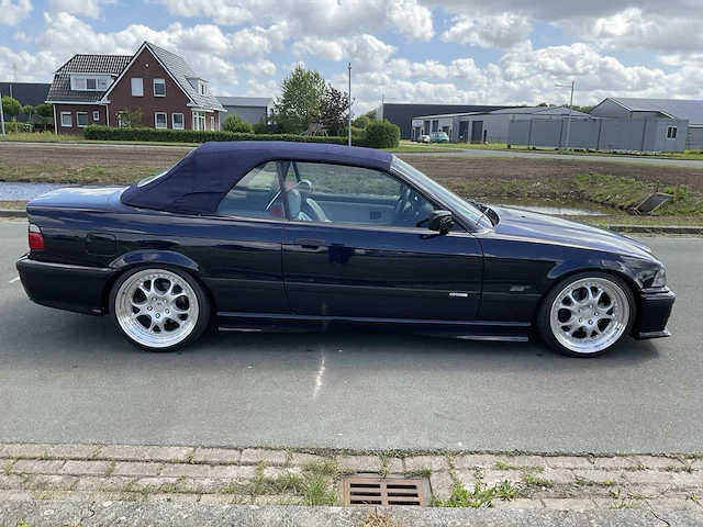 1995 bmw 3-serie cabrio e36 328i youngtimer > 15 - afbeelding 29 van  31