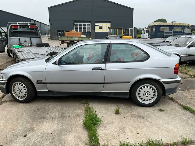 1995 bmw 3-serie compact 316i personenauto - afbeelding 12 van  19