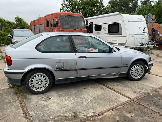 1995 bmw 3-serie compact 316i personenauto - afbeelding 16 van  19
