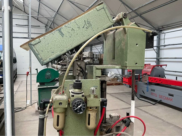 1995 calvet automatische schroefmachine - afbeelding 14 van  18