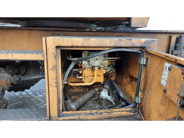 1995 case 688b mobiele kraan - afbeelding 18 van  46