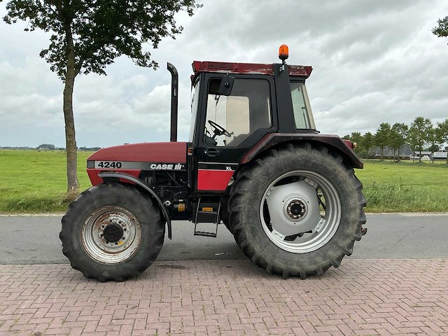 1995 case ih 4230 xl vierwielaangedreven landbouwtractor - afbeelding 8 van  38
