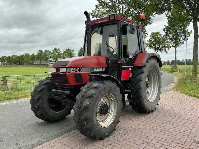 1995 case ih 4230 xl vierwielaangedreven landbouwtractor - afbeelding 1 van  38
