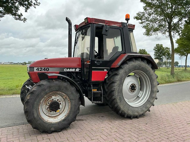 1995 case ih 4230 xl vierwielaangedreven landbouwtractor - afbeelding 12 van  38