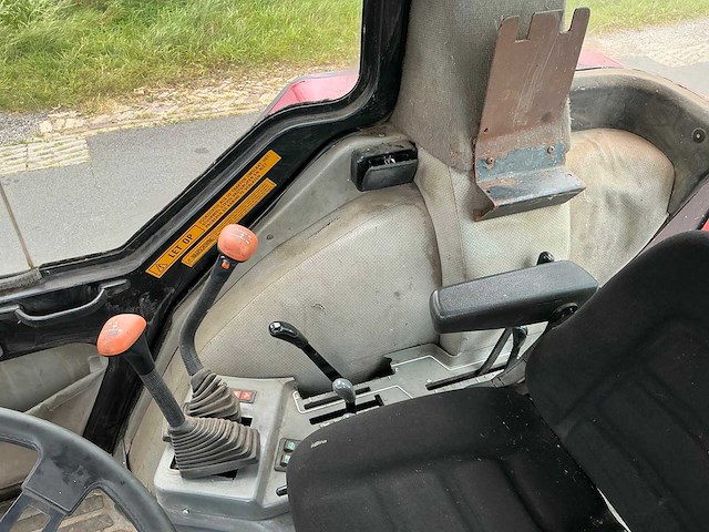 1995 case ih 4230 xl vierwielaangedreven landbouwtractor - afbeelding 24 van  38