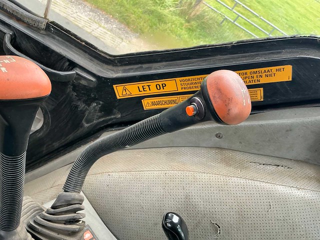 1995 case ih 4230 xl vierwielaangedreven landbouwtractor - afbeelding 30 van  38