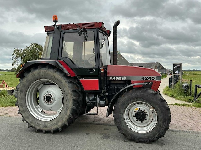 1995 case ih 4230 xl vierwielaangedreven landbouwtractor - afbeelding 35 van  38
