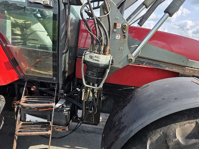 1995 case ih maxxum 5150 plus - vierwielaangedreven landbouwtractor - afbeelding 15 van  41