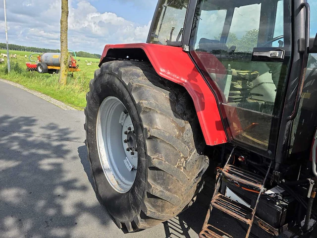 1995 case ih maxxum 5150 plus - vierwielaangedreven landbouwtractor - afbeelding 16 van  41