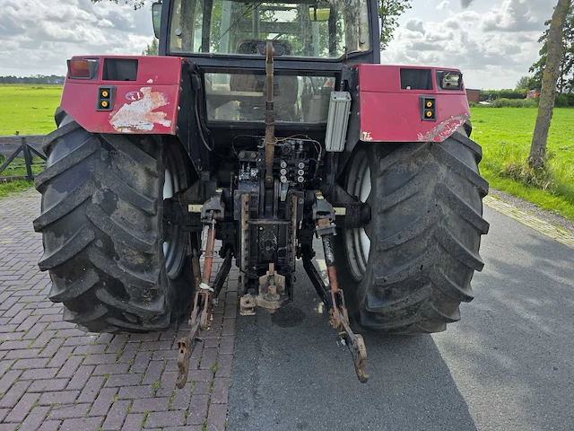 1995 case ih maxxum 5150 plus - vierwielaangedreven landbouwtractor - afbeelding 17 van  41