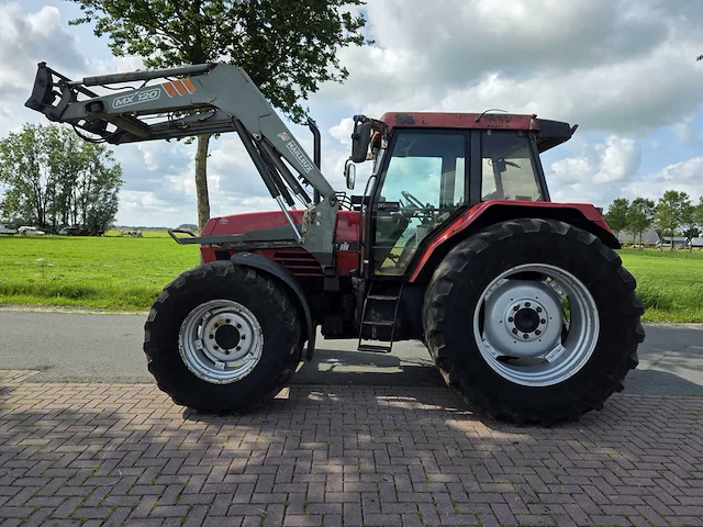 1995 case ih maxxum 5150 plus - vierwielaangedreven landbouwtractor - afbeelding 18 van  41