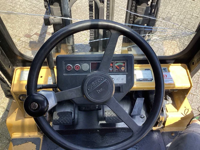 1995 daewoo 320s vorkheftruck - afbeelding 8 van  17