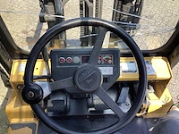 1995 daewoo 320s vorkheftruck - afbeelding 8 van  17