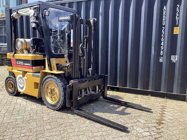 1995 daewoo 320s vorkheftruck - afbeelding 14 van  17